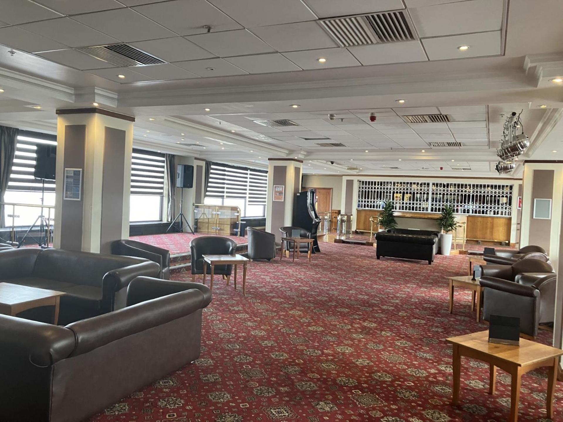 Grand Hotel Blackpool Luaran gambar The reception area of the hotel