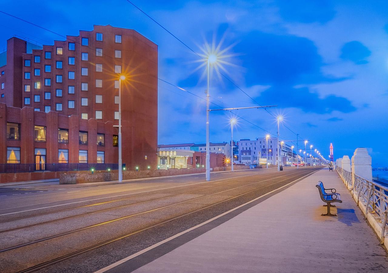 Grand Hotel Blackpool Luaran gambar The Grand Hotel at night